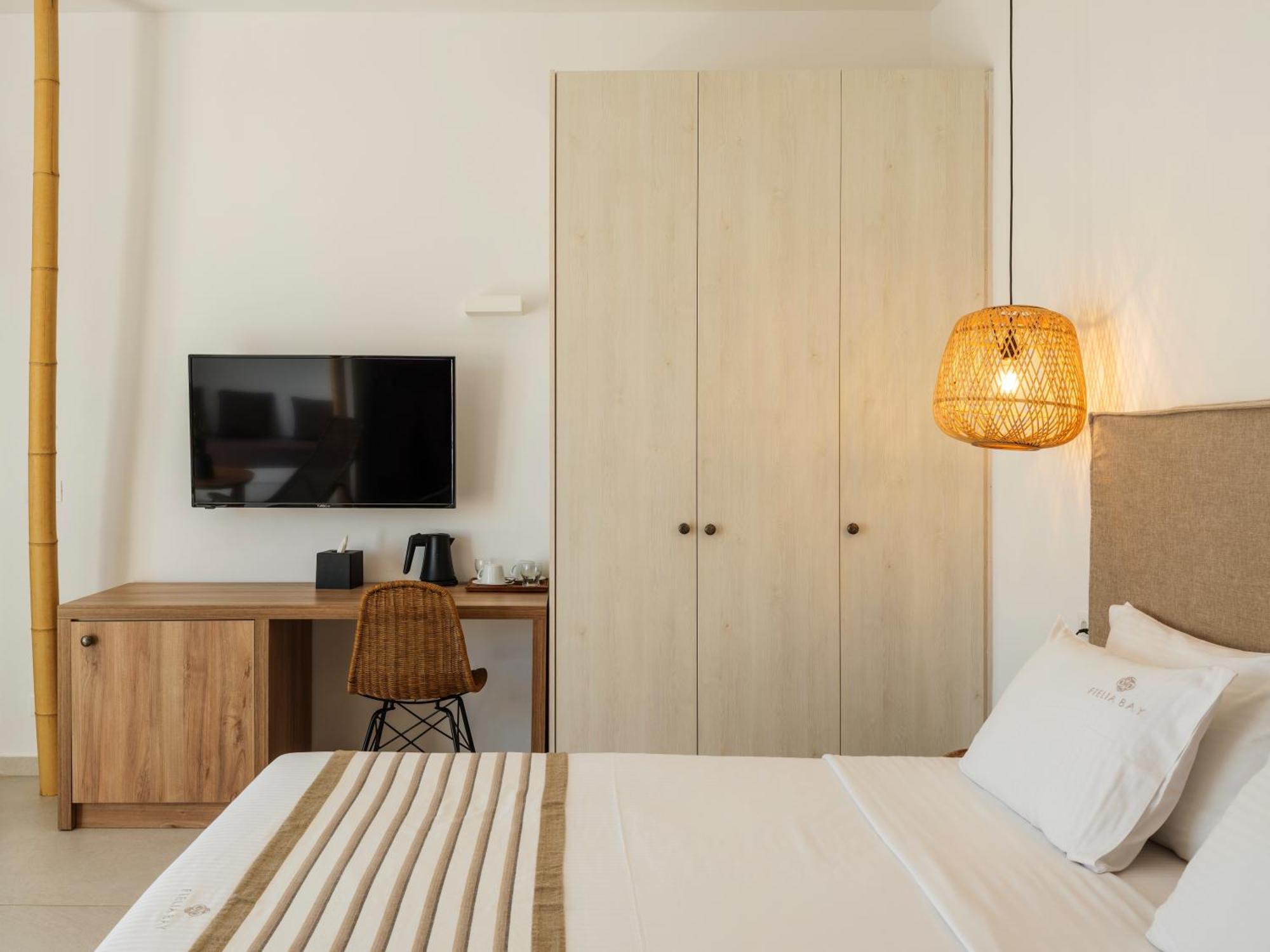 เอฟเทเลียเบย์ โฮเต็ล Hotel Ftelia  ภายนอก รูปภาพ